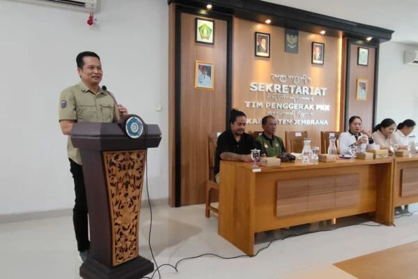 Dinas Nakerperin Jembrana Gelar Rangkaian Kegiatan: Dari Persiapan Pasar Rakyat PKK
