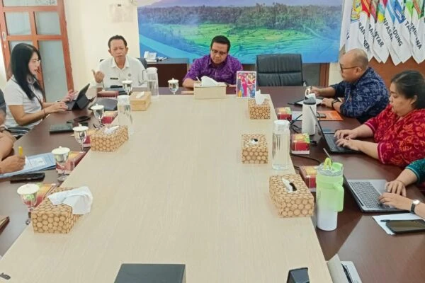 Perkuat Perlindungan Pekerja Migran, Disnakerin Jembrana Jajaki Sinergi dengan Jamkrida Bali Mandara